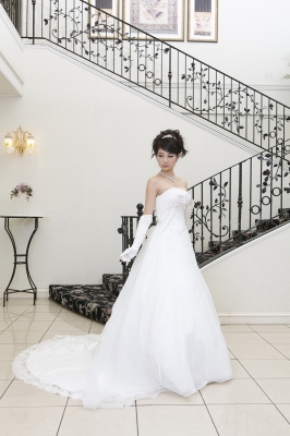 Jenny Annie Bridal by P.R.A.H.