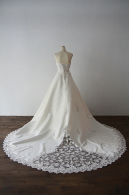 Latona（ラトナ） Annie Bridal by P.R.A.H.