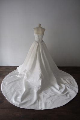 Josephine（ジョセフィン） Annie Bridal by P.R.A.H.