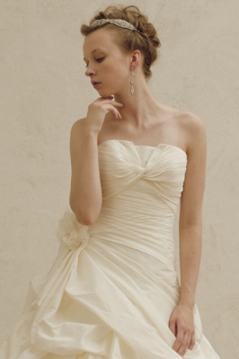 1038 WEDDINGDRESS KUROE