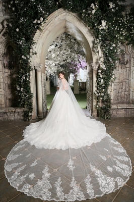 Heidi (ヘイディ） Annie Bridal by P.R.A.H.