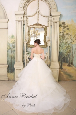 Crystal (クリスタル) Annie Bridal by P.R.A.H.