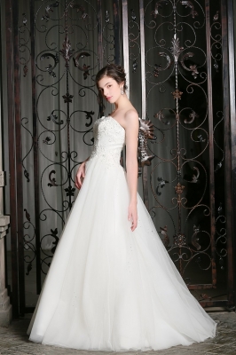 Pam (パム） Annie Bridal by P.R.A.H.