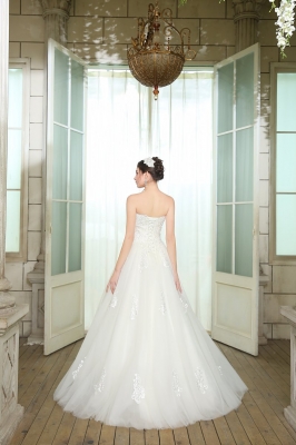 Kara (カラ） Annie Bridal by P.R.A.H.