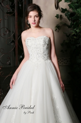 Danica (デニカ） Annie Bridal by P.R.A.H.