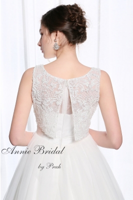 Chika (チカ） Annie Bridal by P.R.A.H.