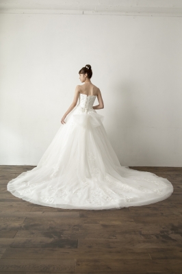 Madelyn（マデリーン） Annie Bridal by P.R.A.H.