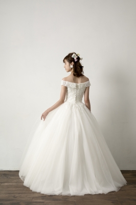 Lucia（ルシア） Annie Bridal by P.R.A.H.