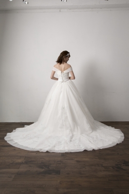 Brianna（ブリアンナ） Annie Bridal by P.R.A.H.