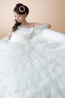 花嫁の想いをパーフェクトに叶えるドレス専門アトリエ