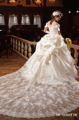 ミカドキャッスル  BRIDAL COLLECTION OZ（ブライダル　コレクション　オズ）
