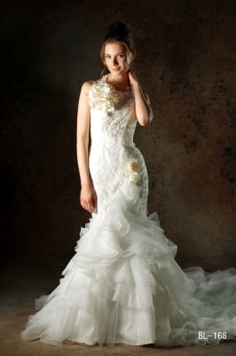 フランダ―  BRIDAL COLLECTION OZ（ブライダル　コレクション　オズ）