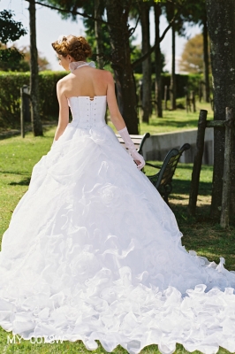 パルティー  BRIDAL COLLECTION OZ（ブライダル　コレクション　オズ）