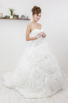 PB BRIDAL SALON TIARA