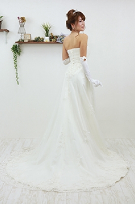 SW BRIDAL SALON TIARA