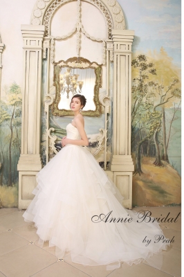 Crystal (クリスタル) Annie Bridal by P.R.A.H.