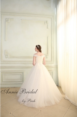 Gamila (ガミラ） Annie Bridal by P.R.A.H.